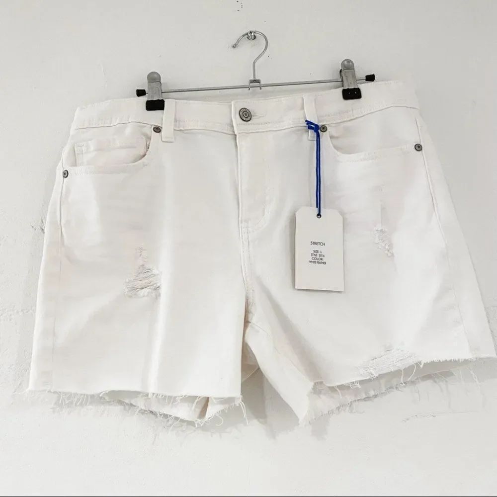 NEW Eunina Riley Distressed Mid Thigh Mid Rise Jean Short in White Large
